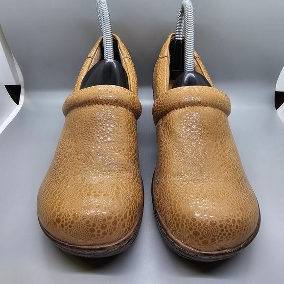 B.O.C. By Born Lehana Pebbled Clog Tan Women's 8.5M - Picture 2 of 7
